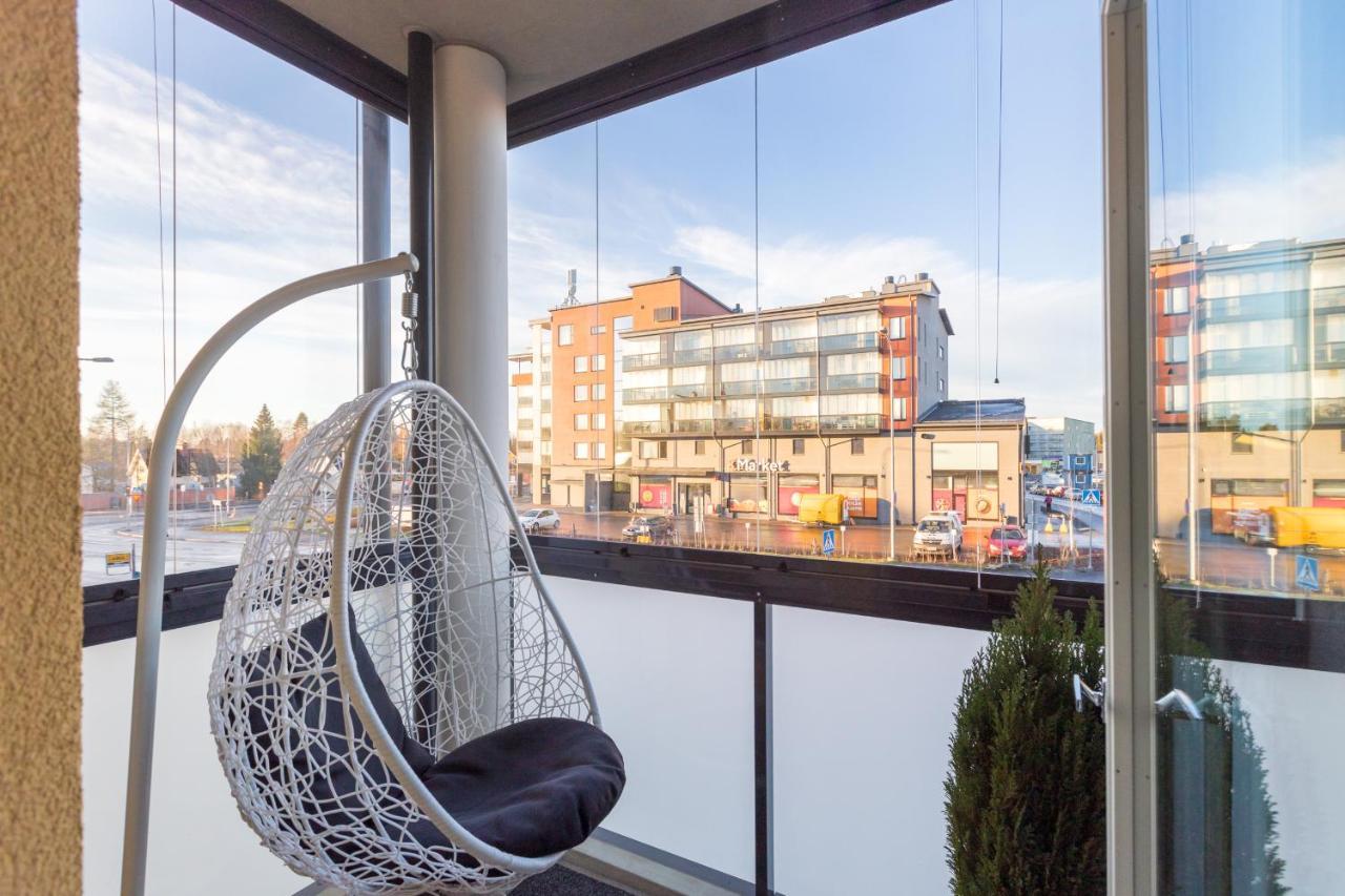 Valoisa Parvekkeellinen Kaksio, Oma Parkkipaikka Apartment ตัมเปเร ภายนอก รูปภาพ