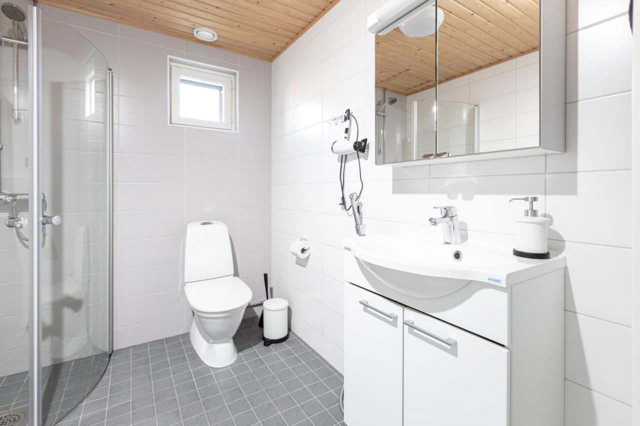 Valoisa Parvekkeellinen Kaksio, Oma Parkkipaikka Apartment ตัมเปเร ภายนอก รูปภาพ