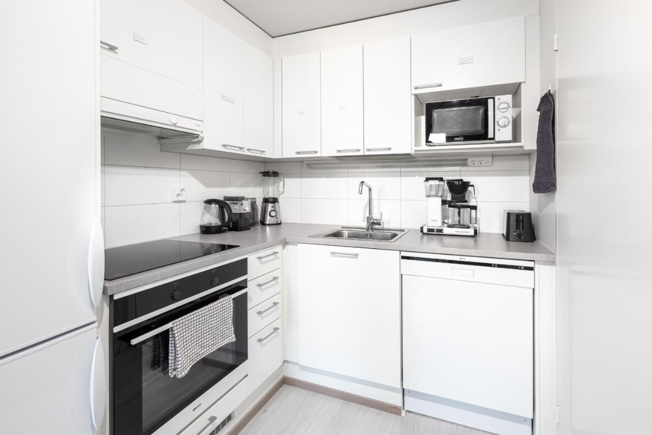 Valoisa Parvekkeellinen Kaksio, Oma Parkkipaikka Apartment ตัมเปเร ภายนอก รูปภาพ