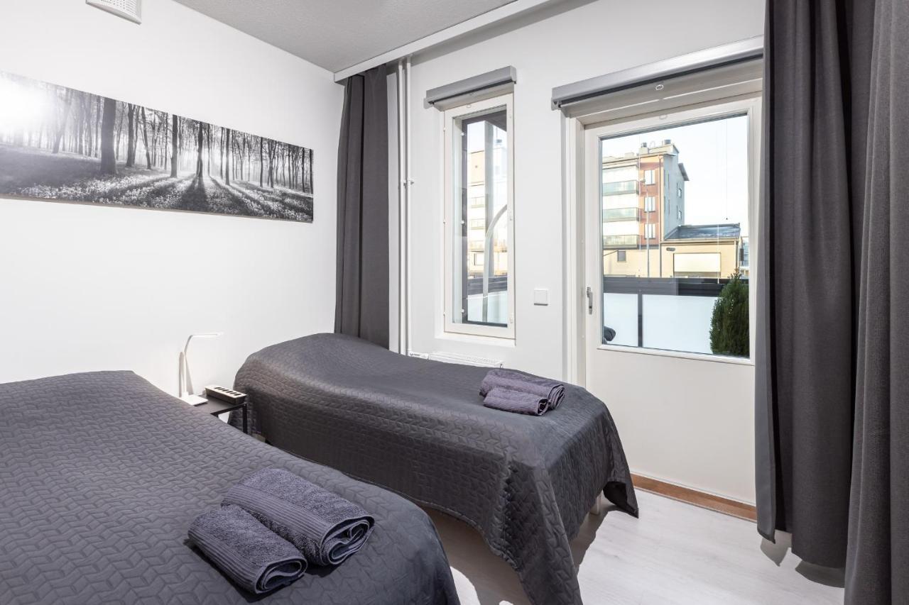 Valoisa Parvekkeellinen Kaksio, Oma Parkkipaikka Apartment ตัมเปเร ภายนอก รูปภาพ